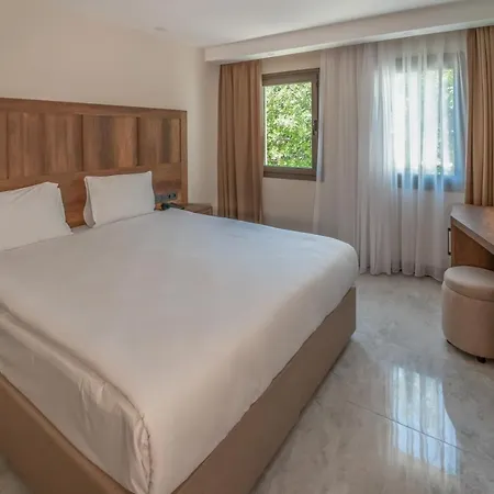 Torba Buk Otel 3*